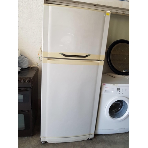 256 - Refrigerator Goldstar, White (75 x 174cm) *Basic Test and Working*