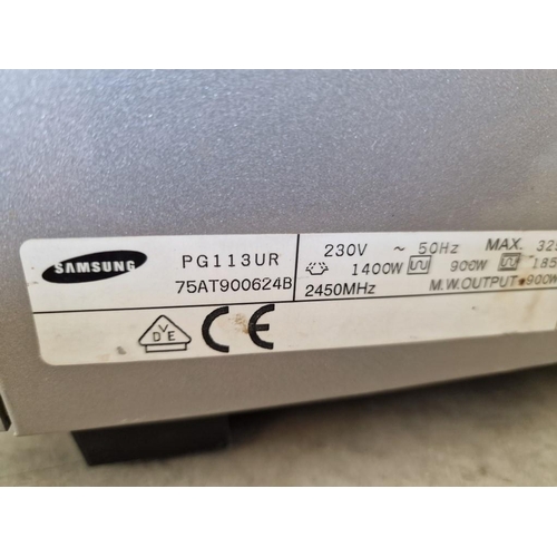 526 - Samsung Microwave Oven and 'Super Grille', (Model: PG113UR)