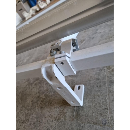 539 - Awning Mechanism, (Retractable with Wall Bracket and Winder, (No Material), (Approx. W: 284cm x Max ... 