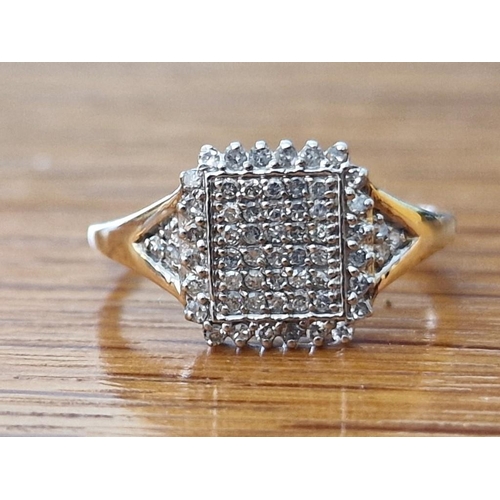 119 - 9ct Gold & Diamond Cluster Ring, (Approx. Size: O/P, Weight 2.1g)