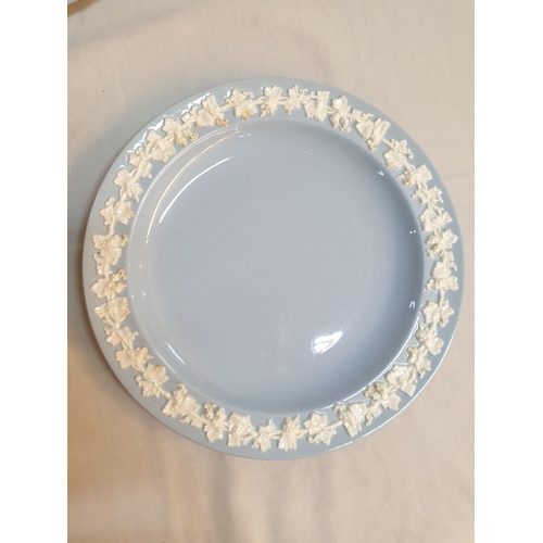 56 - 4 x Blue Wedgwood (Glazed) Dinner Plates with Grapevine Wreath Rim Pattern (Ø25.5cm each), (2 x A/F)
