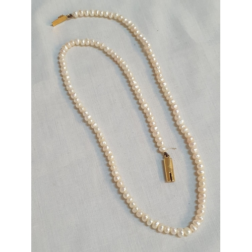 561 - Ladies Fresh Water Pearl Necklace with Gold Tone Clasp