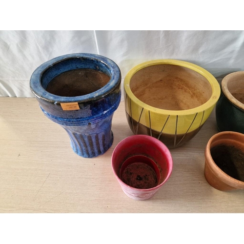 550 - Collection of 6 x Assorted Ceramic & Glazed Garden Pots / Planters, (6)