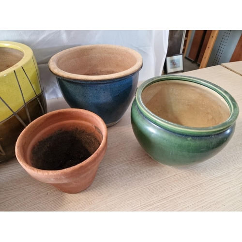 550 - Collection of 6 x Assorted Ceramic & Glazed Garden Pots / Planters, (6)