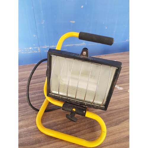 788 - Halogen Work Light (Un-Tested, Probably Needs Bulb)