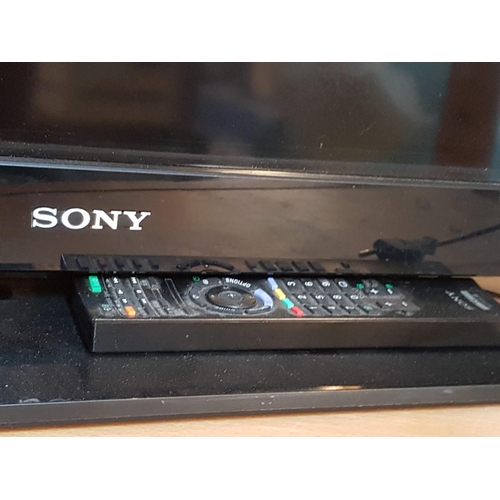 842 - Sony Bravia LCD Digital Colour TV, Model; KDL-32BX300 32