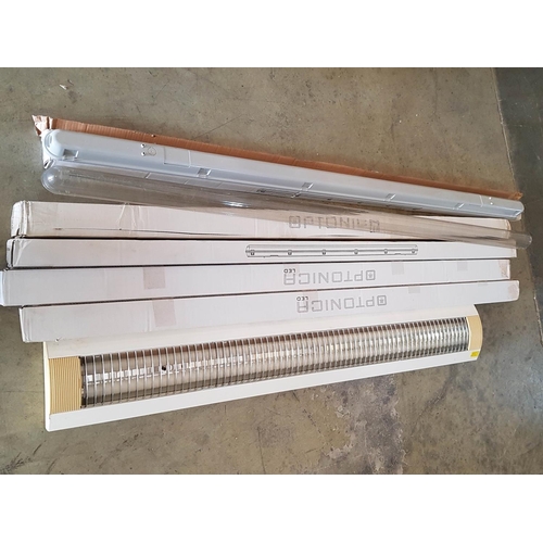 676 - Fluorescent Light (L:131.5cm) Together with 5 x Fluorescent Fittings (No Tubes), (L:156cm each), (6)