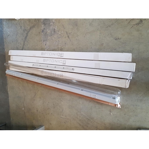 676 - Fluorescent Light (L:131.5cm) Together with 5 x Fluorescent Fittings (No Tubes), (L:156cm each), (6)