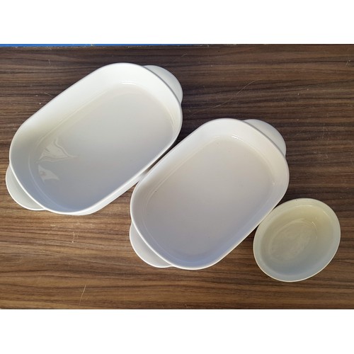 604 - 3 x Various Sizes and Shapes Oven Dishes