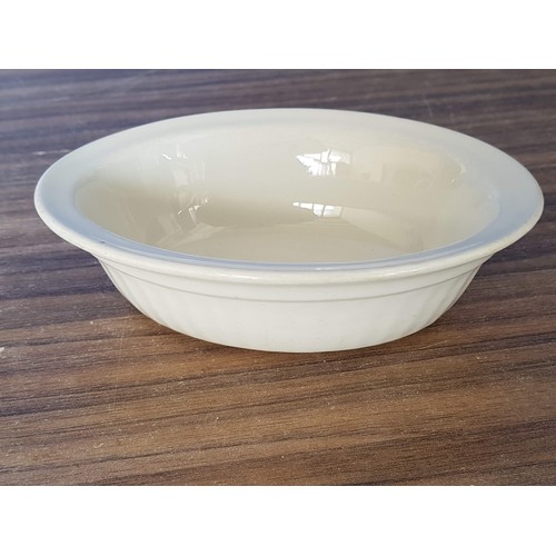 604 - 3 x Various Sizes and Shapes Oven Dishes