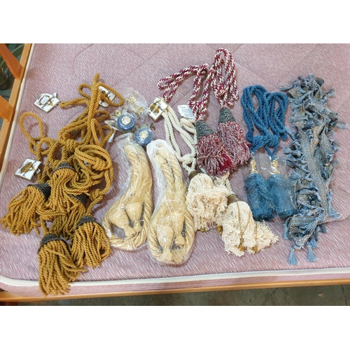 758 - Large Collection of Assorted Curtains Accessories with Various Tieback Ropes, Hooks, Few Meters of D... 