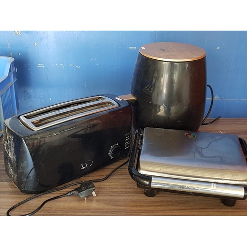 645 - Boml Air Fryer, Model BM 589 Together with Sandwich Maker and Toaster (All Un-Tested)