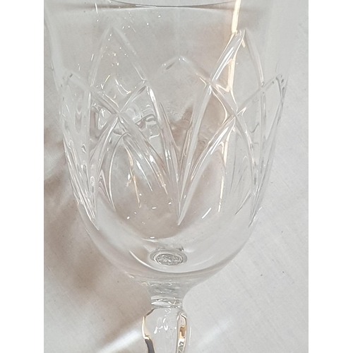 653 - 2 x Set of 4 x Crystal and Hand Decor Heart Wine Glasses (8pcs)