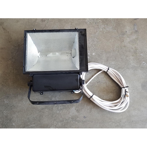 88 - Large Outdoor Halogen Light (Un-Tested)