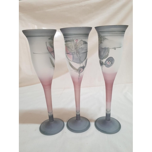 128 - Set of 5 x Art Glass Champagne / Wine Glasses, Signed b Designer