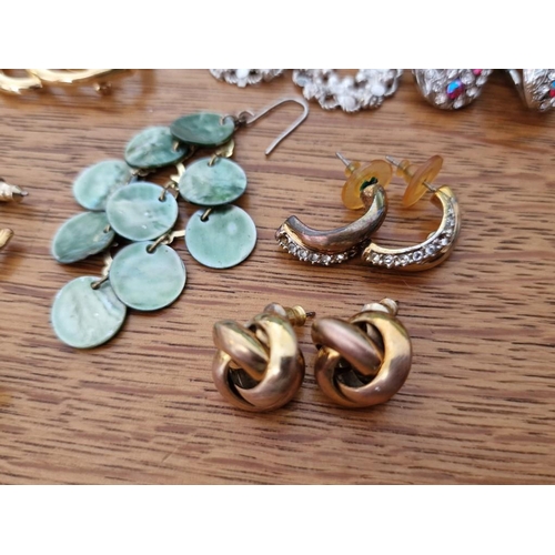 129 - Collection of Assorted Costume Jewelery; Earrings, Brooch, Bangle Bracelet, etc