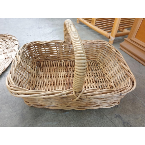 150 - Wicker Collection of 2 x Baskets, Hat and 1 x Raffia Fan