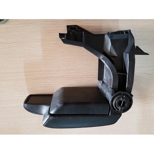 204 - BMW E46-Car Center Console (A/F)