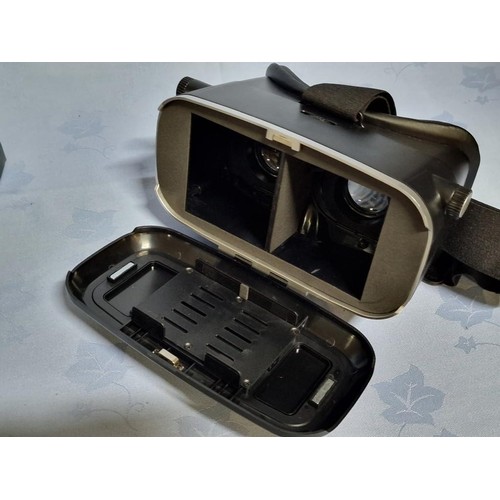 248 - 'J-Deal' Virtual Reality Headset with Box, Look Unused