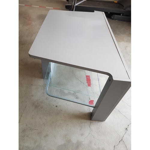 310 - Retro TV Unit in Silver Colour with Glass Shelfs (57 102 x 49cm)