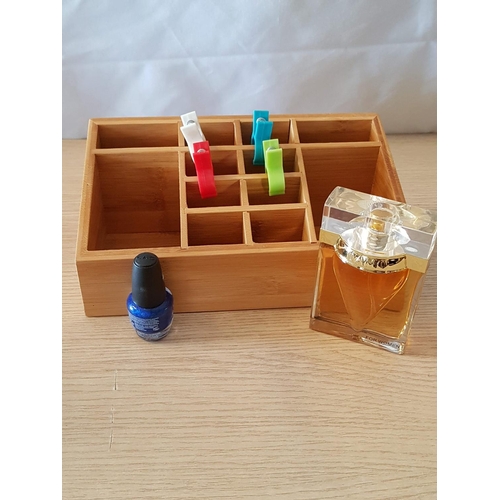 522A - Storage and Organizers Together with Assorted Small Items