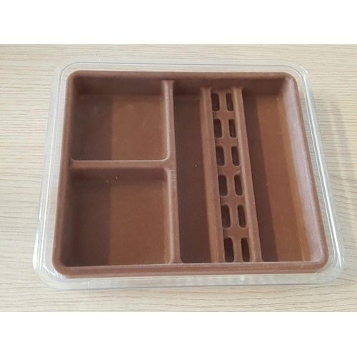 522A - Storage and Organizers Together with Assorted Small Items