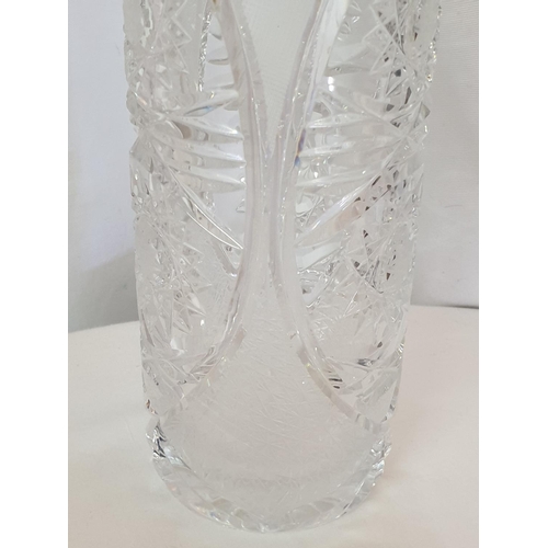 213 - Bohemia Czech Republic Crystal Vase (H:25.5cm x Ø8cm)