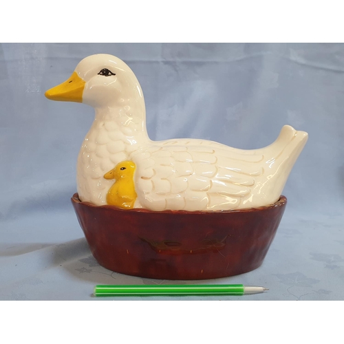 66 - Duck Retro Ceramic Egg Holder