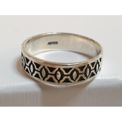 836 - Sterling Silver Hallmarked .925, Filigree Patterner Ring, Total Weight 3.5grms