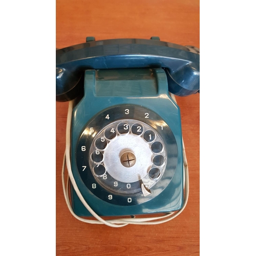 122 - Various Telic S63 Vintage Telephones (Navy Blue / Grey / Beige)