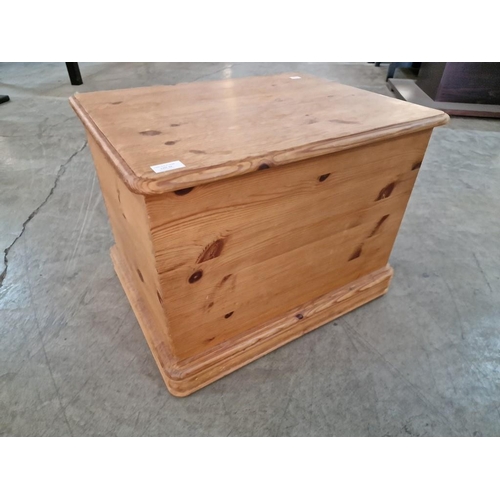 32 - Vintage Solid Pine Storage Box with Hinged Lid & Stay, (Approx. 60 x 45 x 45cm)