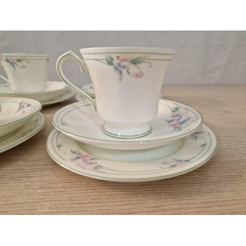 53 - Collection of Aynsley Fine Bone China in the 'Little Sweetheart' Pattern; 8 x Cups, 8 x Saucers and ... 