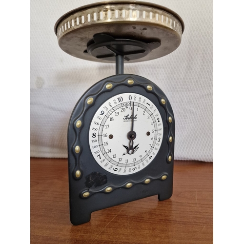 89 - Vintage Soehnle Scales, 10kg, with White Metal Tray