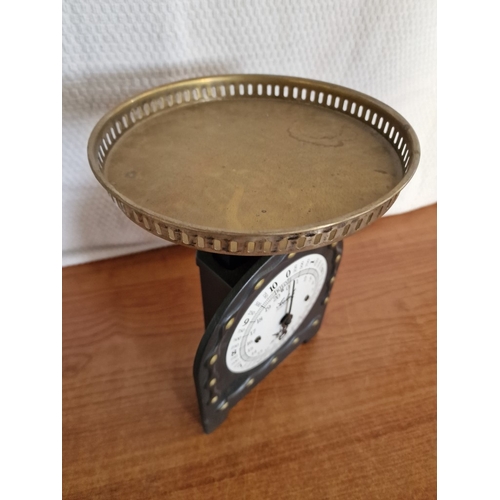 89 - Vintage Soehnle Scales, 10kg, with White Metal Tray