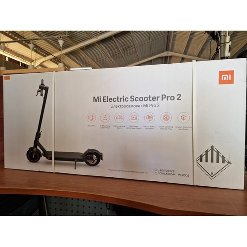 61 - Xiaomi Mi Electric Scooter, Model: Pro2. LED Display, 3-Speed, Smart Phone Enabled, etc, Max Speed 1... 