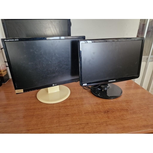 778 - 2 x Computer Monitors; LG Flatron (L196WTQ-WF) and Samsung SyncMaster (S19A10N), (2)