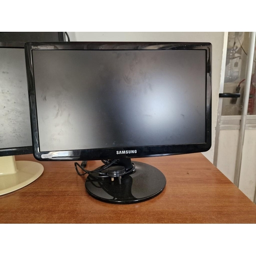 778 - 2 x Computer Monitors; LG Flatron (L196WTQ-WF) and Samsung SyncMaster (S19A10N), (2)