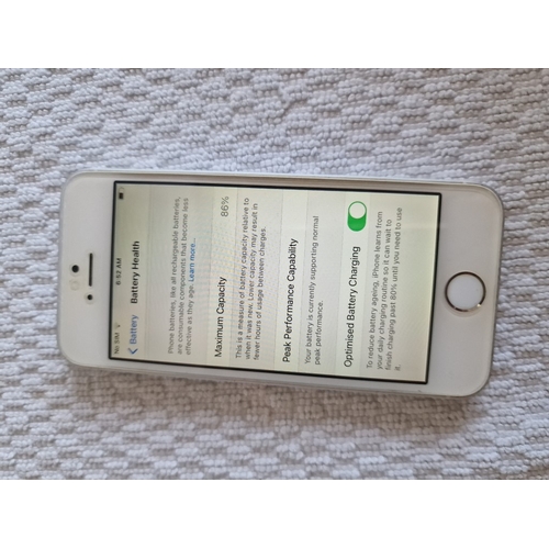 779 - Apple iPhone SE, (Model: A1723), 16GB, Factory Reset, with Cover, * Basic Test & Working *

Nb. No C... 