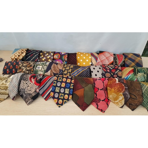 762 - Approx 30 x Ties in Different Style, Material, Brand and Pattern