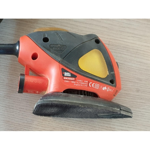 112 - Black & Decker Palm Sander with Spare Pads and Instructions in Case *Basic Test and Working*