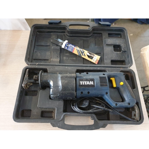 113 - Titan 750 Watt All Purpose Saw in Case *Basic Test and Working*