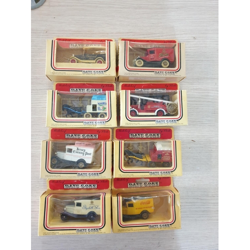 117 - 8 - Boxed 