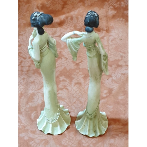 71 - 6 x Porcelain Oriental Lady Figurine Plus 1 Leonardo Collection of Lady Figurine