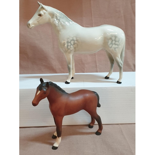 74 - 2 x Beswick Porcelain Horses (H:14cm & H:11cm)