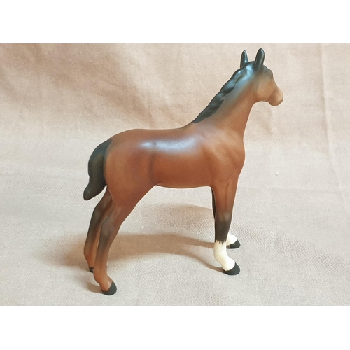74 - 2 x Beswick Porcelain Horses (H:14cm & H:11cm)