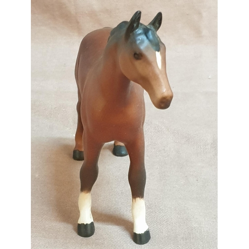 74 - 2 x Beswick Porcelain Horses (H:14cm & H:11cm)