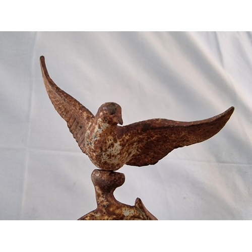 84 - Cast Iron Vintage Wall Sconce / Candle Holder with Bird (29 x 29 x 23cm)