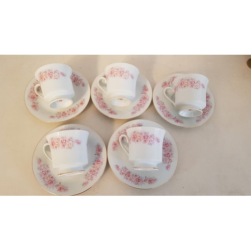 71 - Floral Pattern Set of 5 x Tea Cups (Porcelain 5 x Cups and 5 x Saucers)