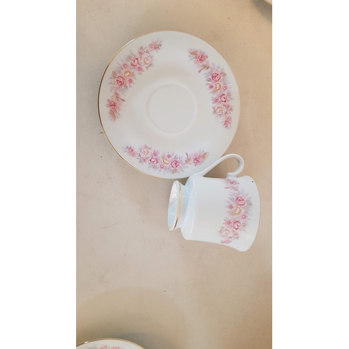 71 - Floral Pattern Set of 5 x Tea Cups (Porcelain 5 x Cups and 5 x Saucers)