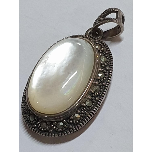 262 - 2 x Silver Pendants; Vintage Style High Ornate Oval  Locket Pendant (Approx. 2 x 2.5cm) and Retro Ov... 